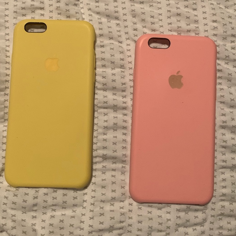 Iphone 6 apple brand cases. Two included